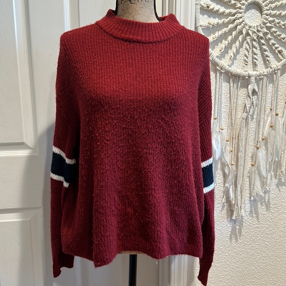 John + Jenn | Burgundy Mock Neck Sweater | Medium - Picture 4 of 9